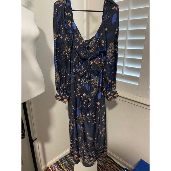 FARM Rio Macaw Forest Cutout Midi-Dress - Picture 7 of 8